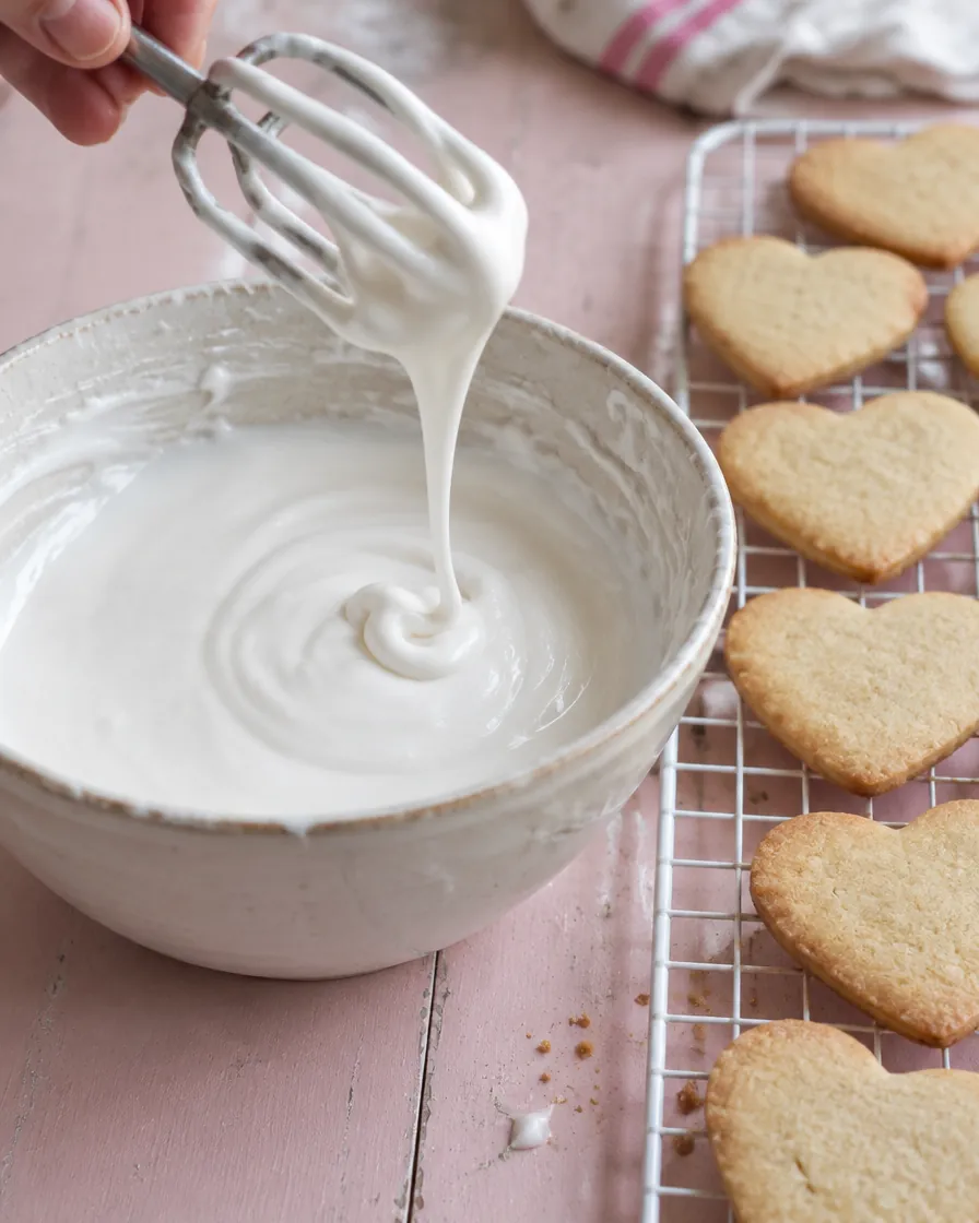 Step 8: Royal icing